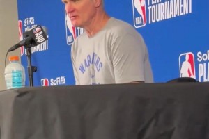 外界认为库里该赛季报销?科尔:这就是他复出原因,也是他行事风格